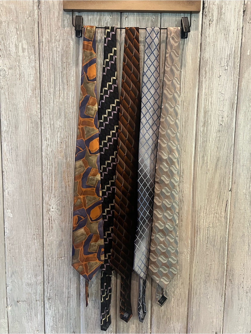 Lot of 5 premium, patterned neckties